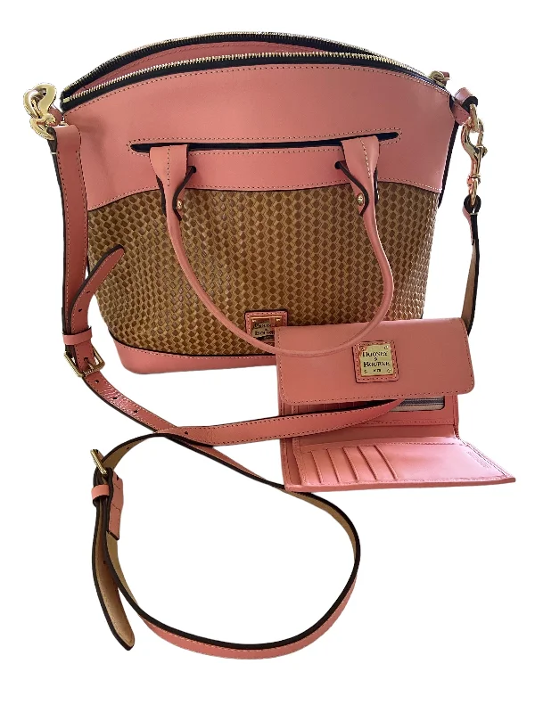 Dooney & Bourke Satchell Hand Bag